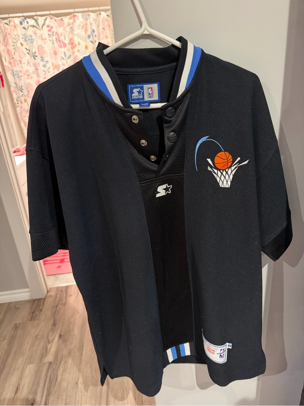 Starter Black Basketball Logo Short Sleeve Top